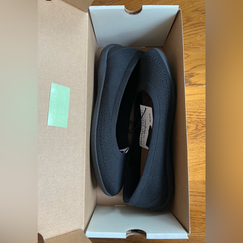 Dearfoams Original Comfort Ladies Flat Shoes size 7. Black. New with Tags. - Picture 9 of 10